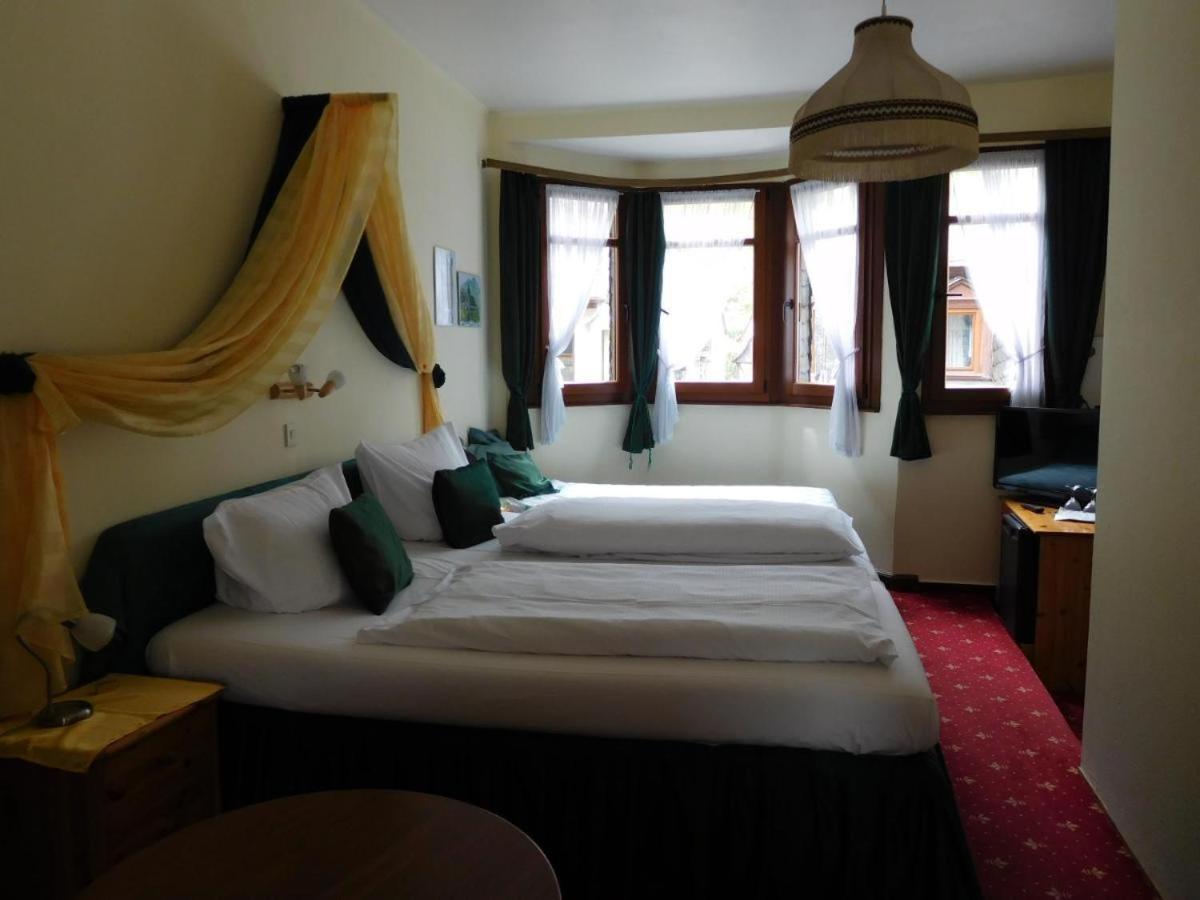 Kranenturm Hotel バッハラッハ エクステリア 写真